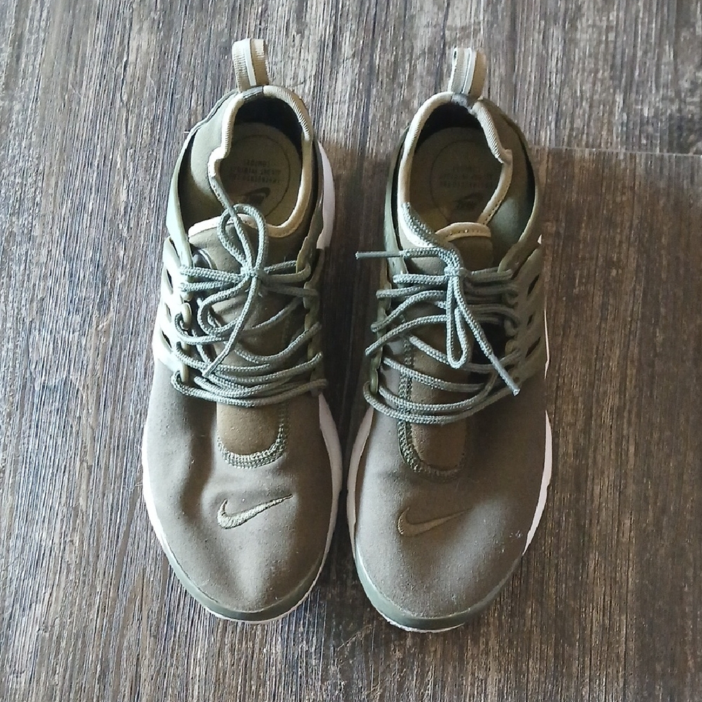 Nike Kids Forest Green Sneakers